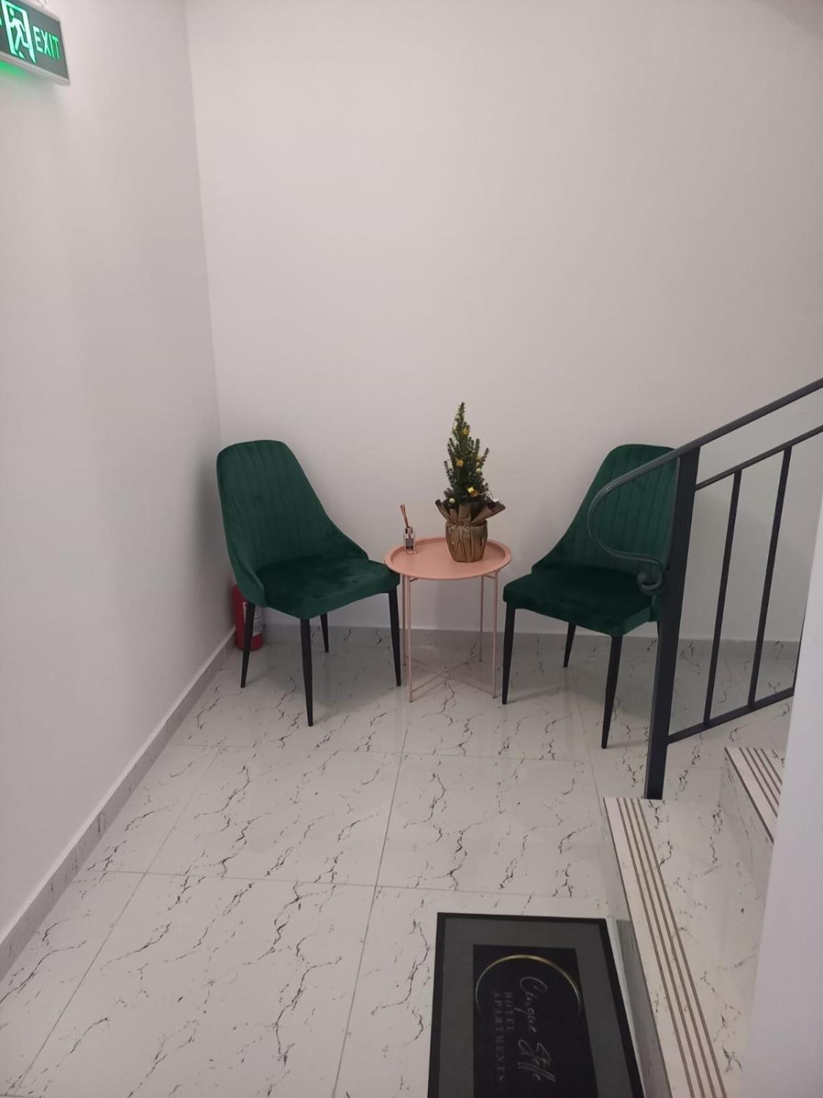Cinque Stelle Hotel Apartments Cluj-Napoca Eksteriør bilde